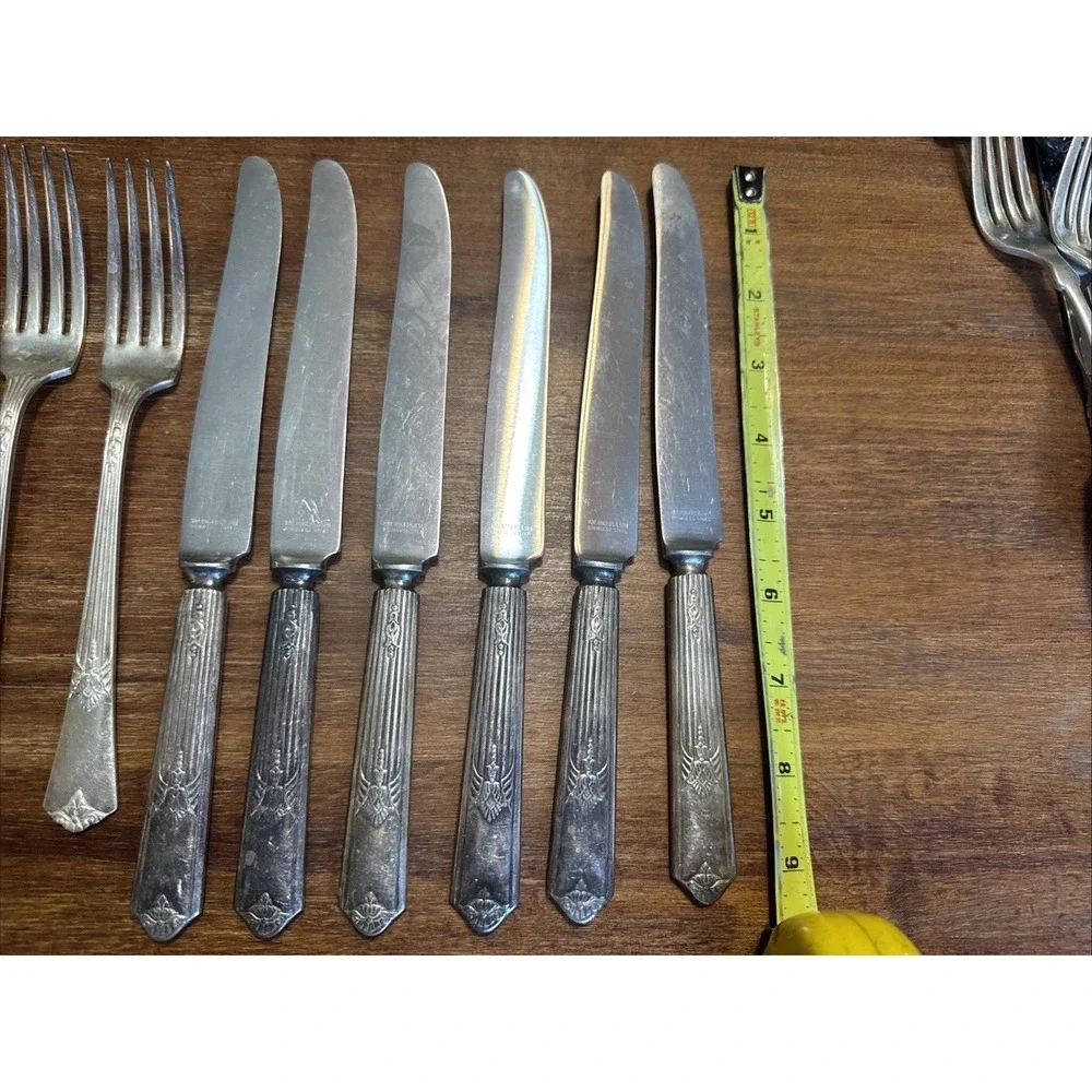 Vintage 5 Dinner Forks And 6 Butter Knives  WM Rogers and Son AA IS